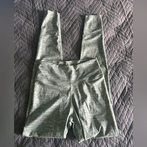 Nike Dry Fit Leggings XS Distressed Green Ankle Length . Excellent condition.